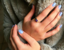 Load image into Gallery viewer, Women's Purple Stone Ring