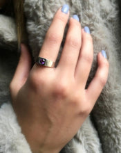 Load image into Gallery viewer, Women's Purple Stone Ring