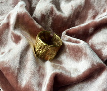Load image into Gallery viewer, Adjustable Wide Gold Ring