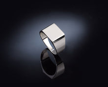 Load image into Gallery viewer, Men&#39;s 925 sterling silver signet ring
