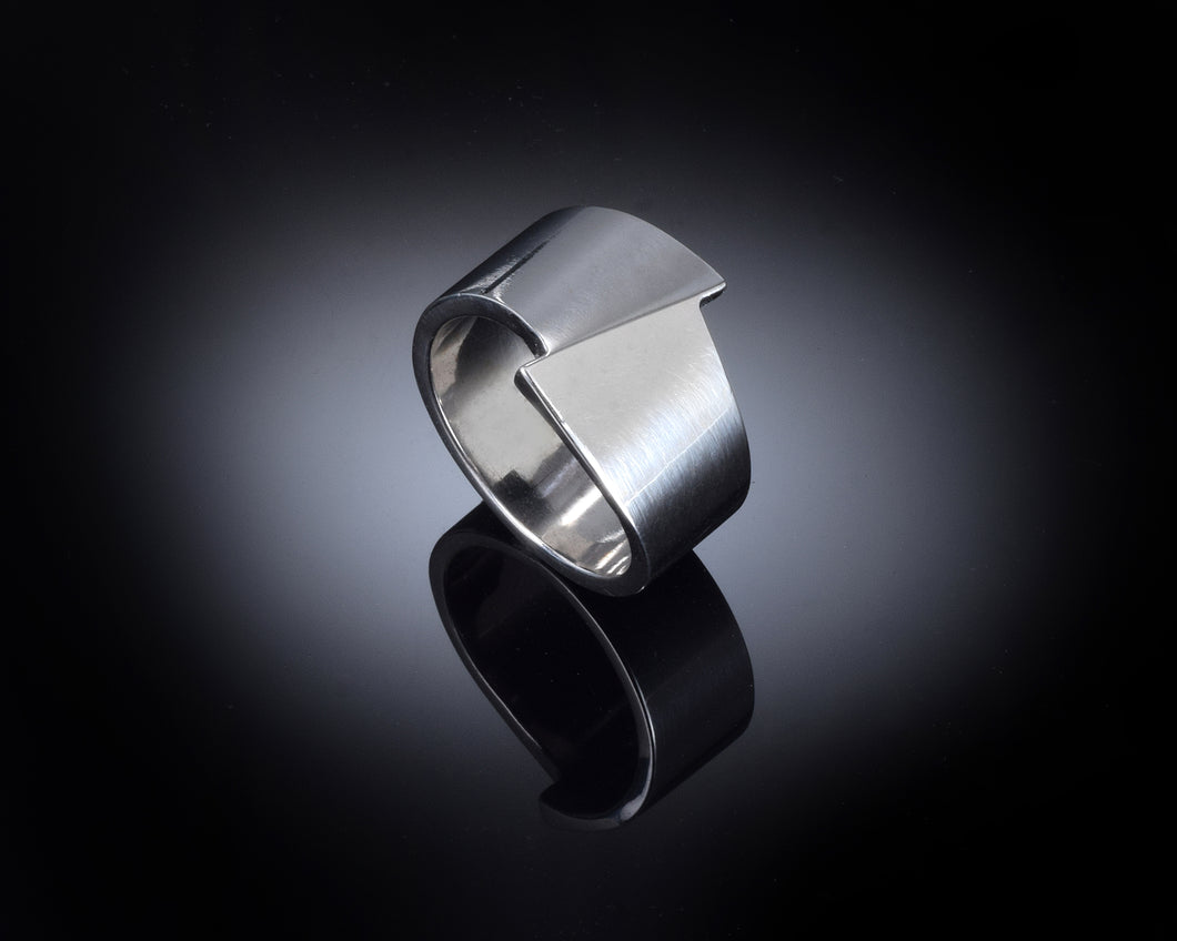 Unique solid sterling silver band ring for men