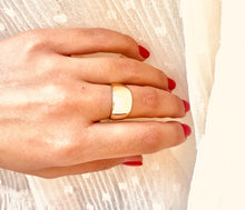 Load image into Gallery viewer, Gold plated wedding ring
