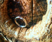 Load image into Gallery viewer, Women&#39;s Minimalist silver ring
