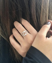 Load image into Gallery viewer, Women&#39;s Open cicles ring
