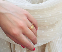 Load image into Gallery viewer, Gold plated women&#39;s ring

