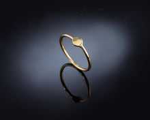 Load image into Gallery viewer, Dainty gold ring
