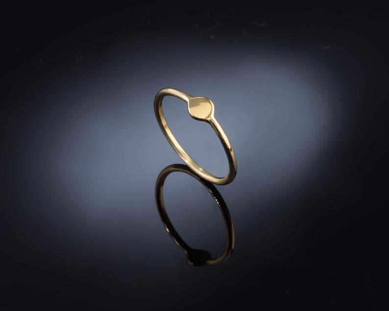 Dainty gold ring