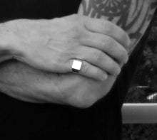 Load image into Gallery viewer, Men&#39;s 925 sterling silver signet ring
