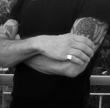 Load image into Gallery viewer, Men&#39;s 925 sterling silver signet ring

