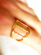 Load image into Gallery viewer, Womens Gold Statement Ring

